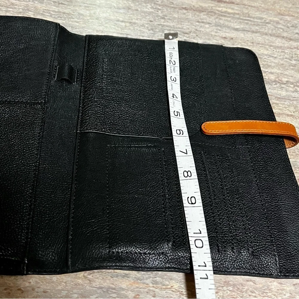 Mark & Graham pebble grain leather sleeve with many compartments